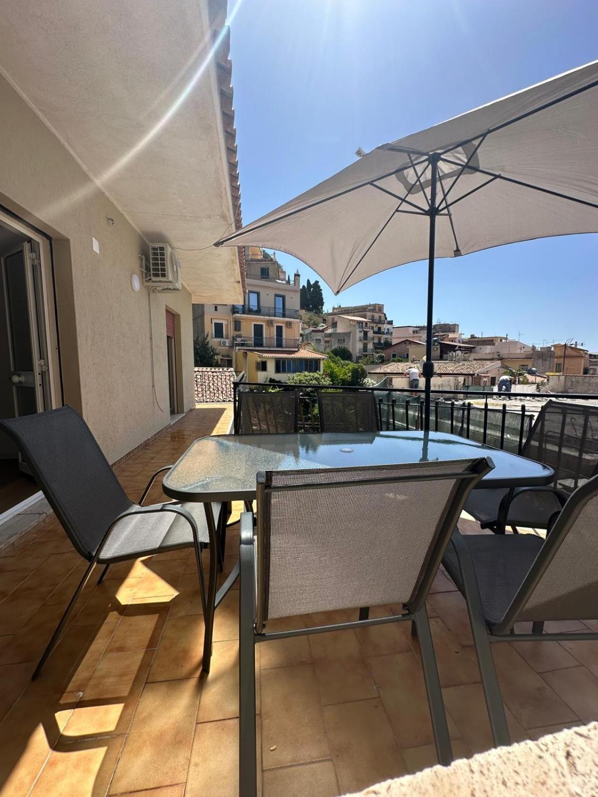 We Home Taormina Center With Parking 外观 照片
